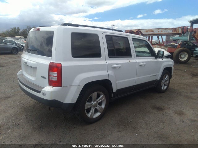 1C4NJPFAXGD582395 Jeep Patriot Latitude