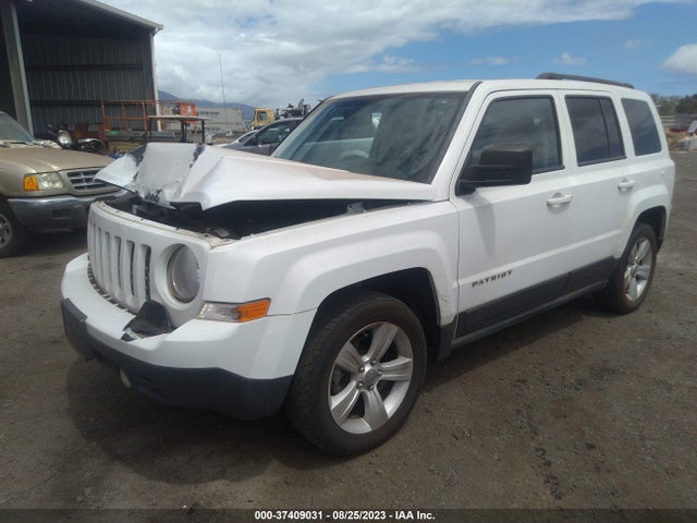 1C4NJPFAXGD582395 Jeep Patriot Latitude