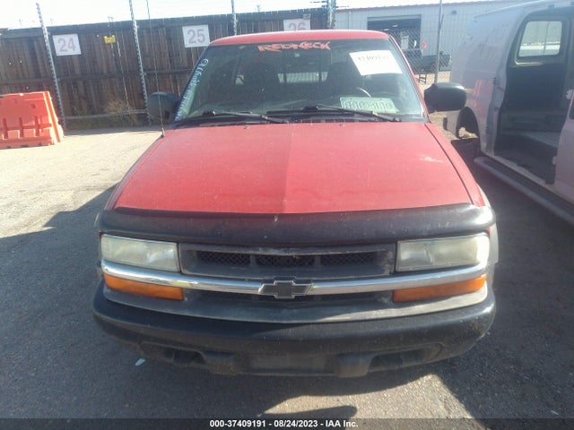 2002 CHEVROLET S-10 LS VIN: 1GCCT19WX28138358
