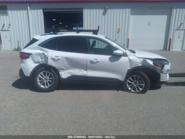 1FMCU9G69LUB80152 Ford ESCAPE SE