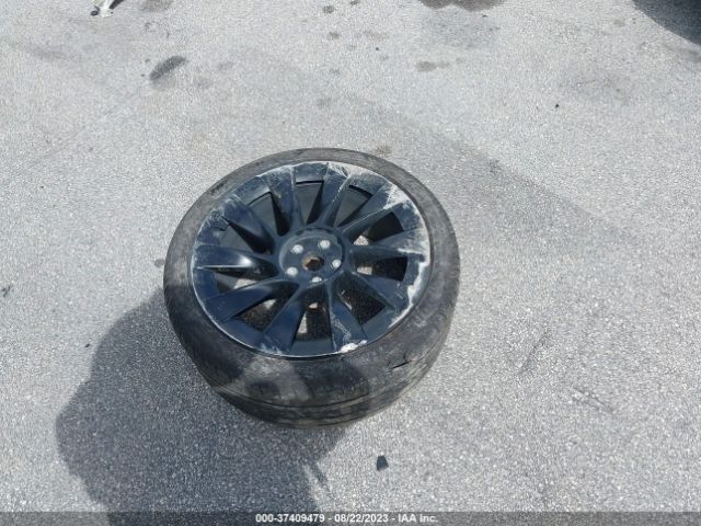 5YJYGDEE7MF198352 Tesla Model Y Long Range