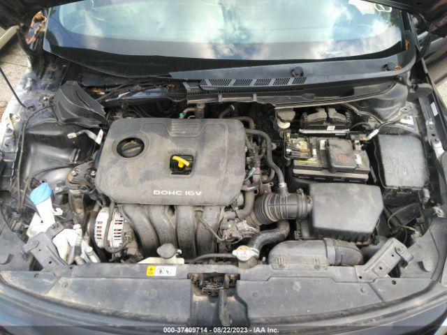 3KPFK4A7XJE239572 KIA FORTE LX
