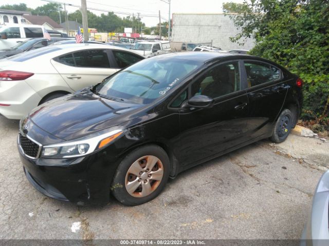 3KPFK4A7XJE239572 KIA FORTE LX
