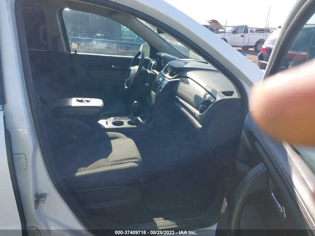 Auction sale of the 2017 Chevrolet Traverse Lt, vin: 1GNKRHKD9HJ261900, lot number: 37409718