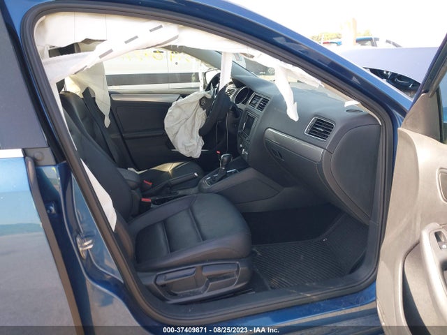 3VWDB7AJ3JM238450 Volkswagen Jetta 1.4t