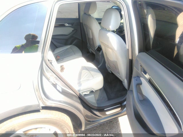 WA1LFAFP1EA008495 Audi Q5 Premium Plus