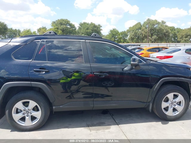 2019 TOYOTA RAV4 XLE VIN: 2T3W1RFV2KC026551