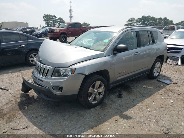 1C4NJCBA7GD743333 Jeep Compass Sport
