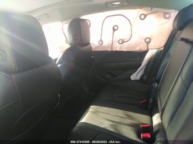 37410288 :رقم المزاد ، 1G4ZS5SS4HU181438 vin ، 2017 Buick Lacrosse Premium مزاد بيع