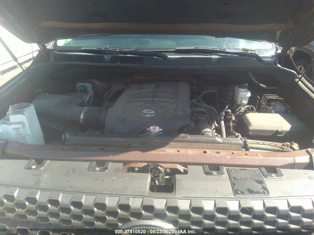 5TFDY5F17KX818908 Toyota Tundra Sr5 5.7l V8