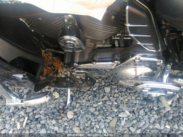 2016 HARLEY-DAVIDSON FLTRUSE 1HD1TAN19GB951880 Photo 8