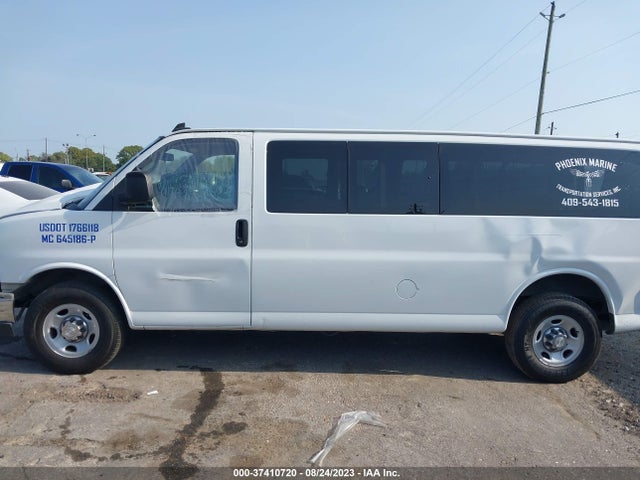 2019 CHEVROLET EXPRESS PASSENGER LT VIN: 1GAZGPFGXK1299969