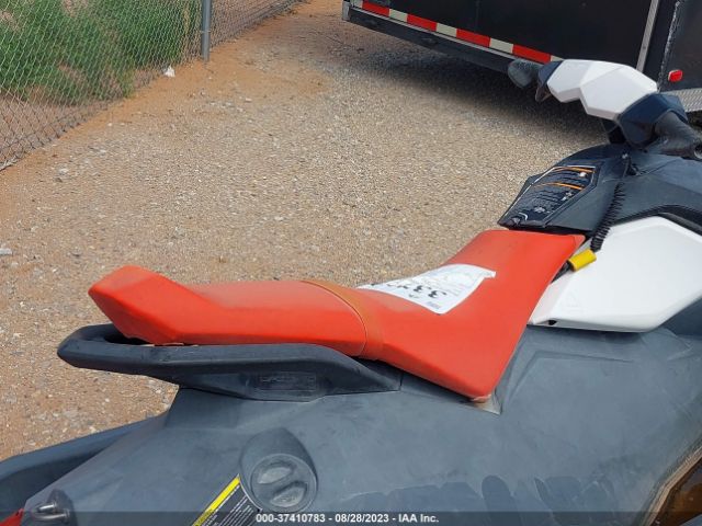 2016 SEADOO SPARK YDV56712D616      Photo 4