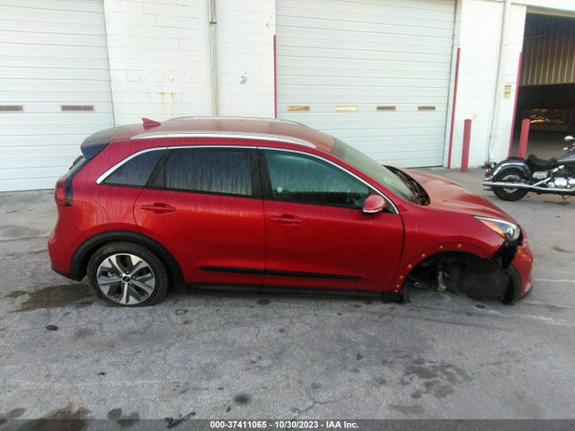 2022 KIA NIRO EV S VIN: KNDCC3LG8N5160183