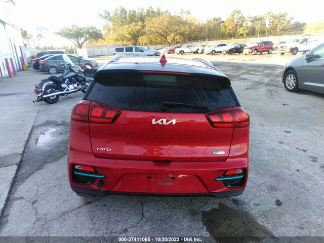 2022 KIA NIRO EV S VIN: KNDCC3LG8N5160183