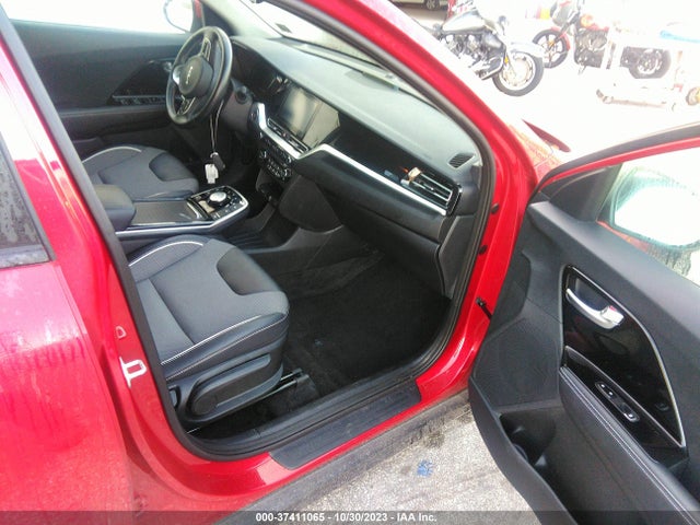 2022 KIA NIRO EV S VIN: KNDCC3LG8N5160183