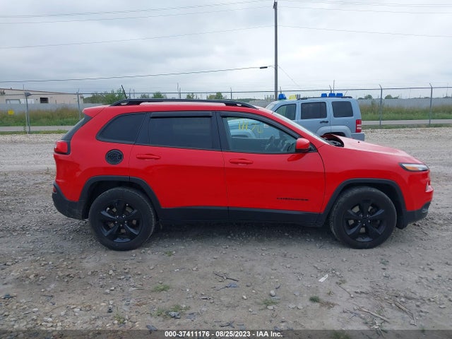 1C4PJMCXXJD608579 Jeep Cherokee Latitude