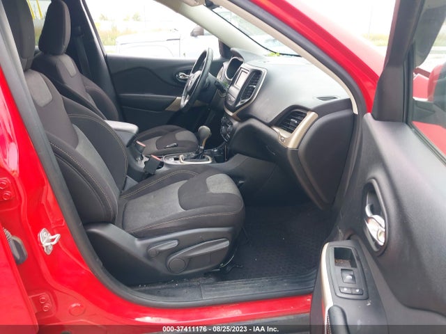 1C4PJMCXXJD608579 Jeep Cherokee Latitude