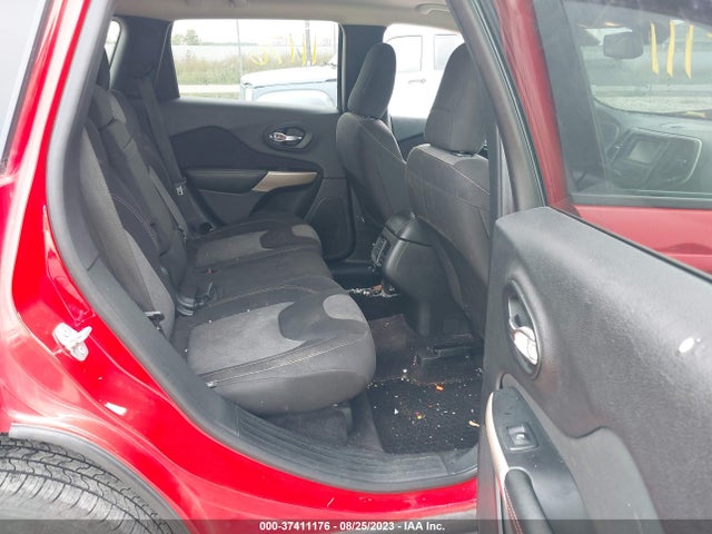1C4PJMCXXJD608579 Jeep Cherokee Latitude