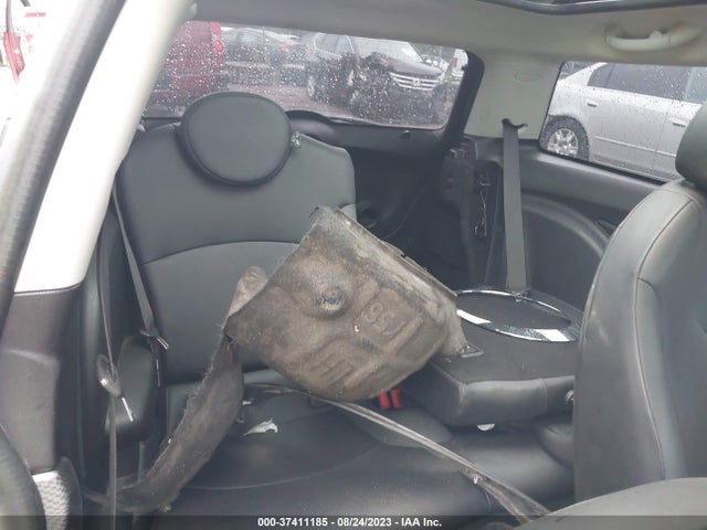 2010 MINI COOPER HARDTOP WMWMF7C56ATZ74062 Photo 7
