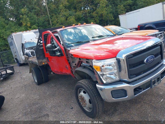 2016 Ford F-550, VIN: 1FDUF5HT0GED30998