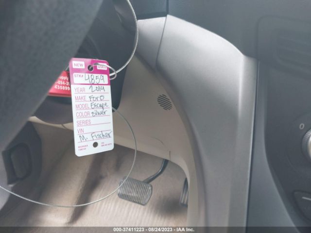 1FMCU0GX5EUB38777 Ford ESCAPE SE