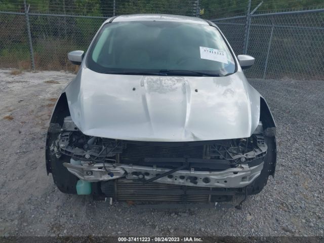 1FMCU0GX5EUB38777 Ford ESCAPE SE
