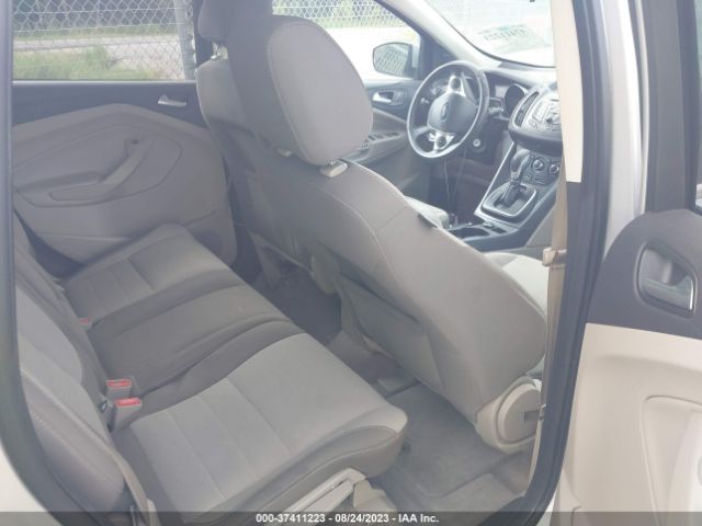 1FMCU0GX5EUB38777 Ford ESCAPE SE
