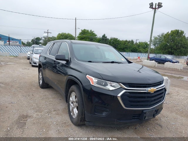 Chevrolet Traverse Ls 2018 1GNERFKW1JJ257896 Image 1