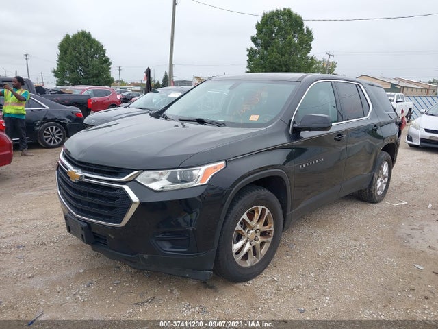 Chevrolet Traverse Ls 2018 1GNERFKW1JJ257896 Image 2