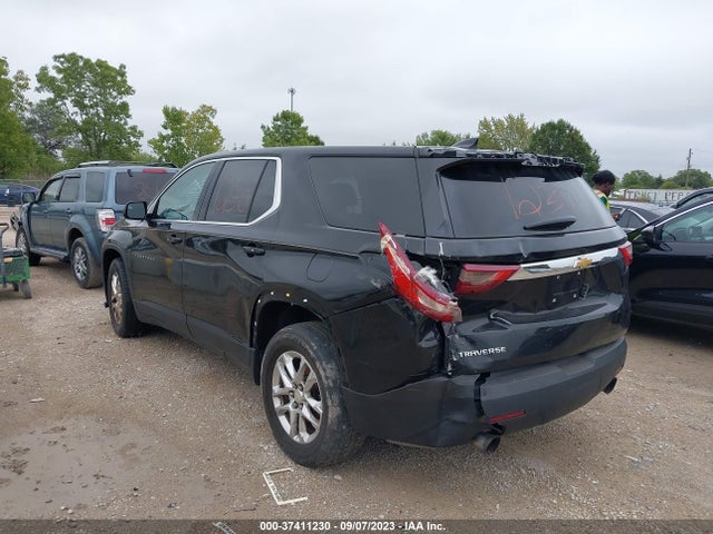Chevrolet Traverse Ls 2018 1GNERFKW1JJ257896 Image 3