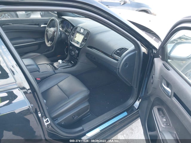 Chrysler 300 300s 2022 2C3CCABTXNH236647 Image 5