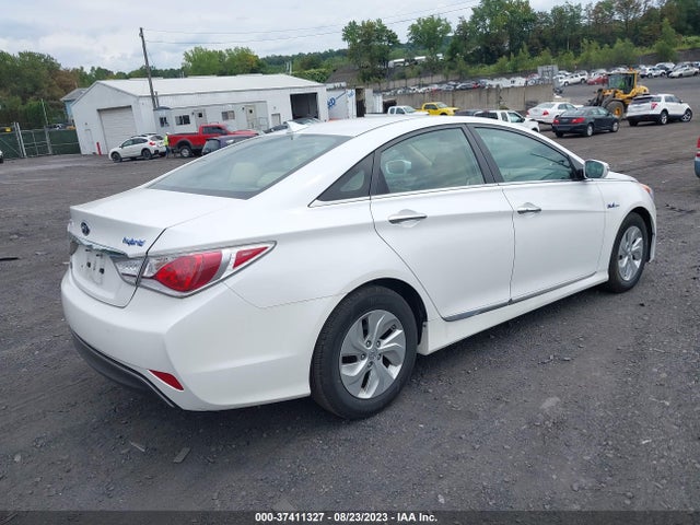2015 HYUNDAI SONATA HYBRID VIN: KMHEC4A41FA139171