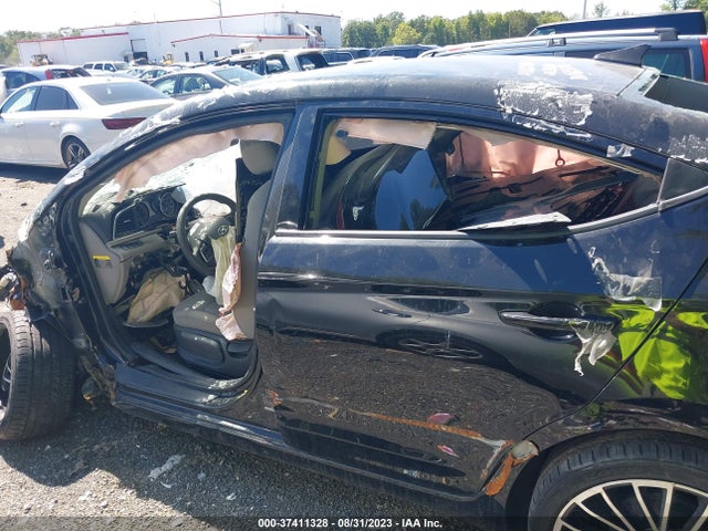 2017 HYUNDAI ELANTRA SE VIN: 5NPD84LF4HH191227