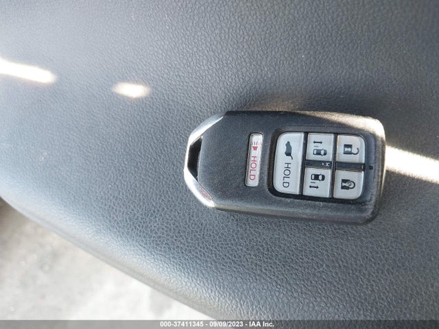 Honda Odyssey Touring 2016 5FNRL5H96GB085792 Image 11