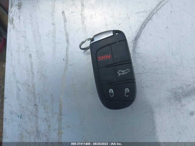 1C3CCCBBXGN138070 Chrysler 200 S