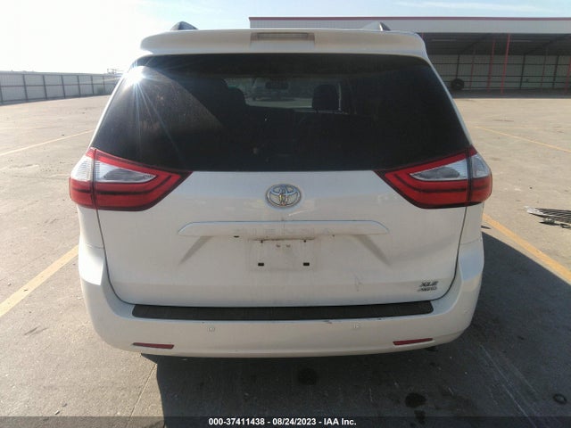 2015 TOYOTA SIENNA XLE 7 PASSENGER VIN: 5TDDK3DC8FS122340