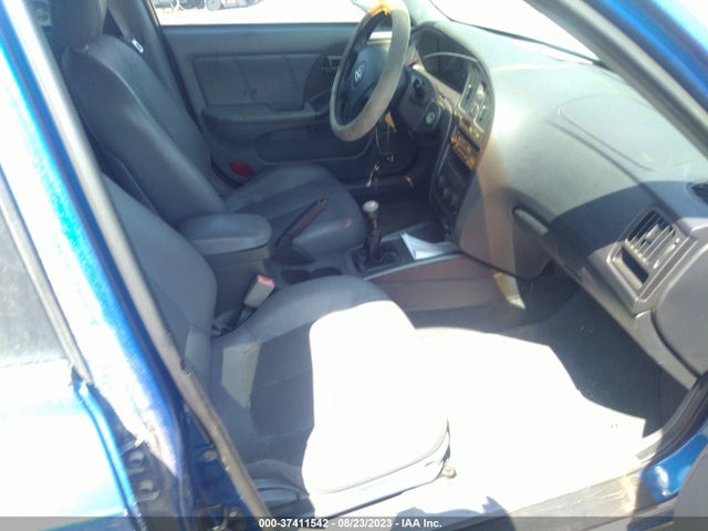 2005 HYUNDAI ELANTRA GLS/GT VIN: KMHDN56D55U174152