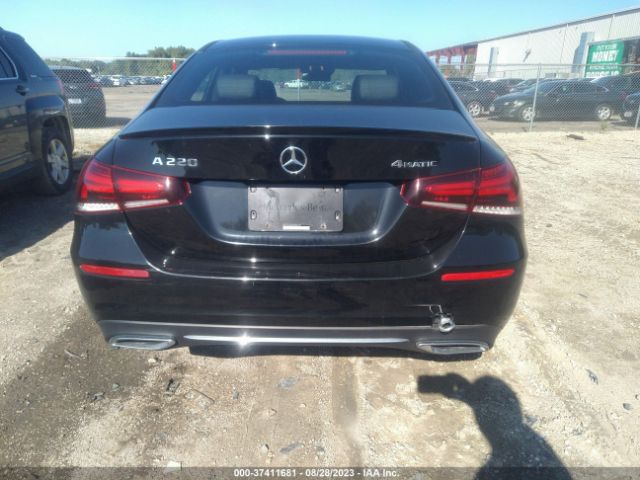 WDD3G4FB4KW021271 Mercedes-Benz A-class A 220