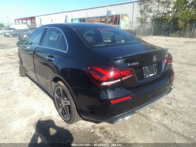WDD3G4FB4KW021271 Mercedes-Benz A-class A 220