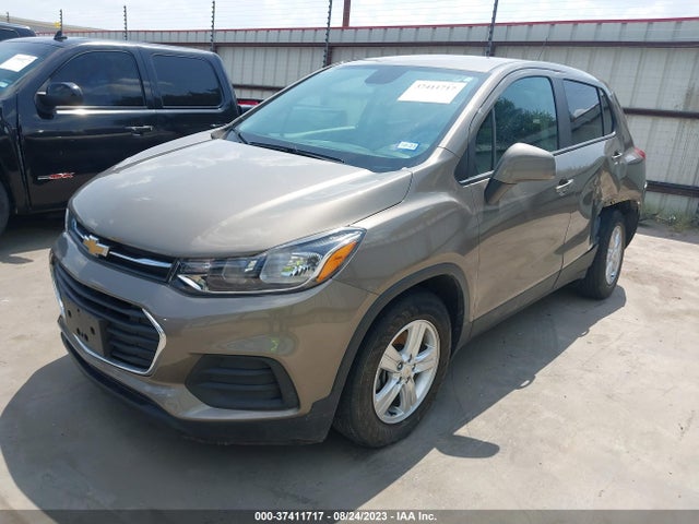 Chevrolet TRAX LS 2020 KL7CJKSB0LB351033 Image 2