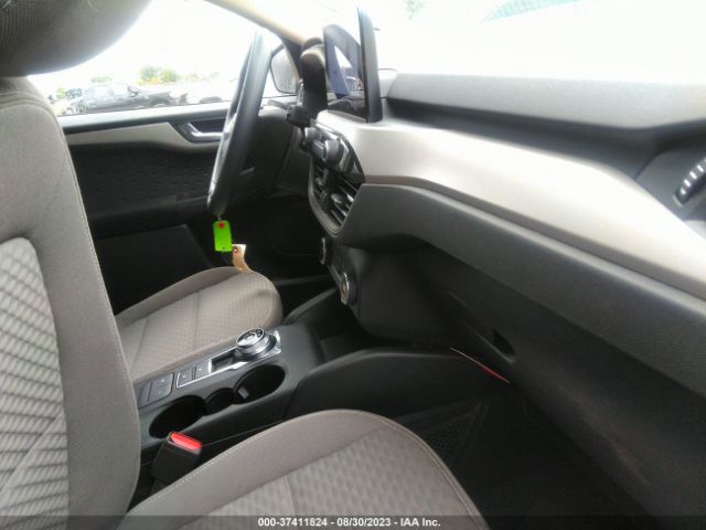 1FMCU9G66LUC73842 Ford ESCAPE SE