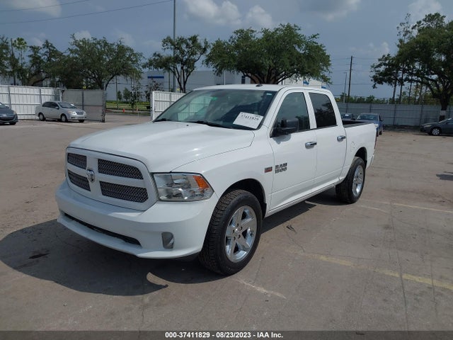 RAM 1500 Express 2016 3C6RR7KT1GG301533 Image 2