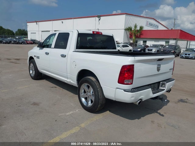 RAM 1500 Express 2016 3C6RR7KT1GG301533 Image 3
