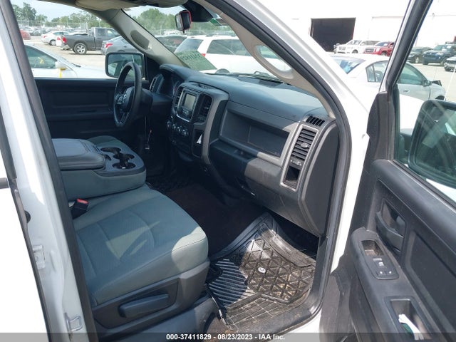 RAM 1500 Express 2016 3C6RR7KT1GG301533 Image 5