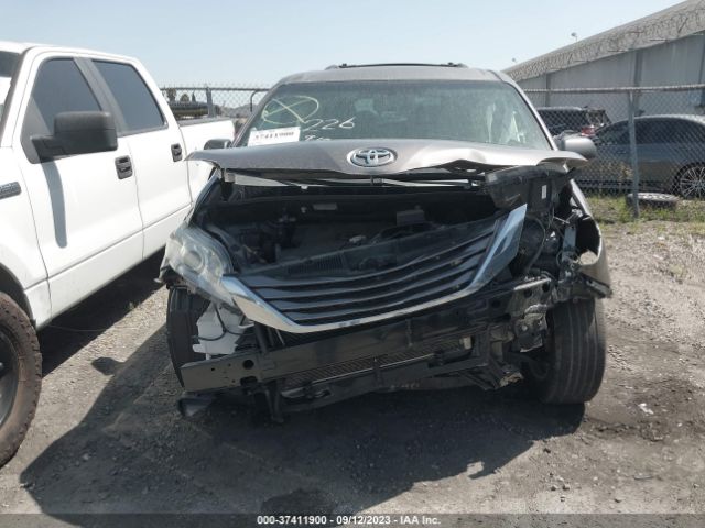 5TDKK3DC5FS658721 Toyota SIENNA LE