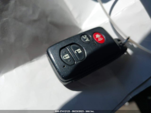 Toyota Prius Four/five/three/one/two 2014 JTDKN3DU1E1822820 Image 3