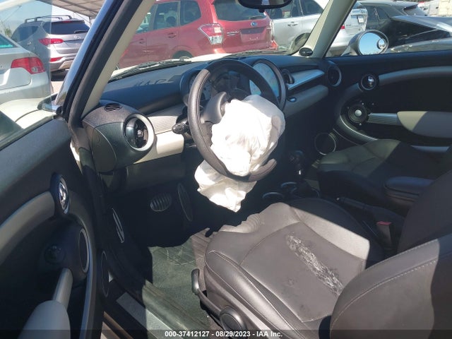 2012 MINI COOPER HARDTOP WMWSV3C53CTY17269 Photo 4