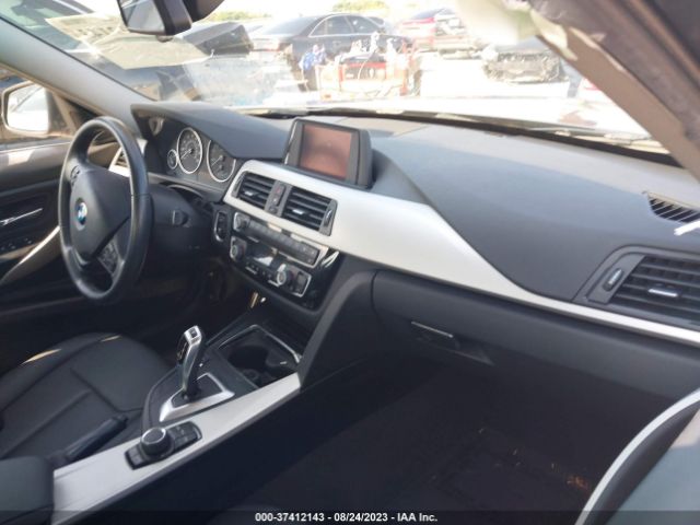 WBA8E1G51JNU90266 BMW 320i