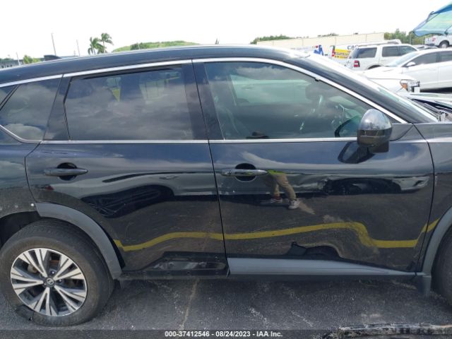 5N1AT3BA4MC671867 Nissan ROGUE SV